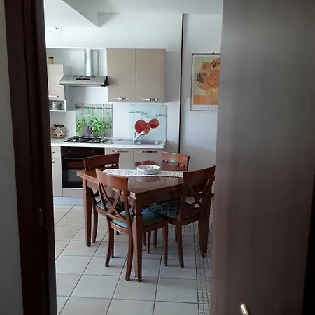 G&g1 Con Giardino Privato Daire