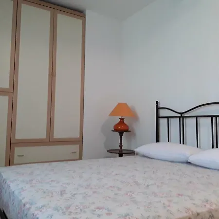 G&g1 Con Giardino Privato Daire